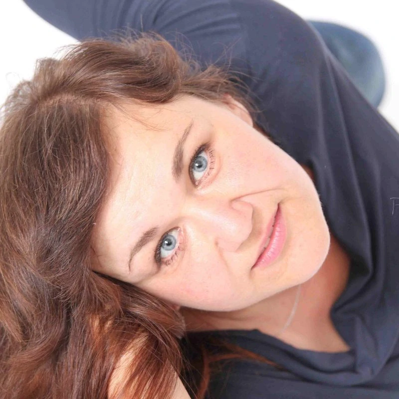 pitrunova.cz | Eva Pitrunová | Eva Pitrunová – autorské šperky, kterých se lidská ruka dotkla snad tisíckrát.