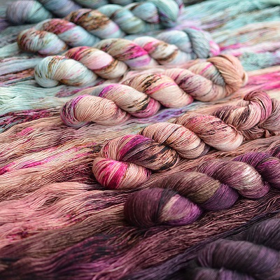 emiteriyarns.cz | Jana Slámová | Emiteri yarns – vyjádřete se v barvách