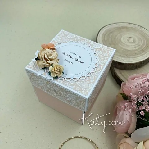 krabickynapenize.cz | Kateřina Zilvarová | Proměním vaše peníze v elegantní dárek