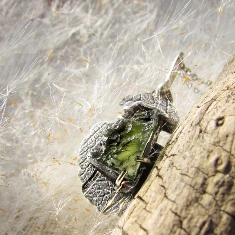 pitrunova.cz | Eva Pitrunová | Eva Pitrunová – autorské šperky, kterých se lidská ruka dotkla snad tisíckrát.