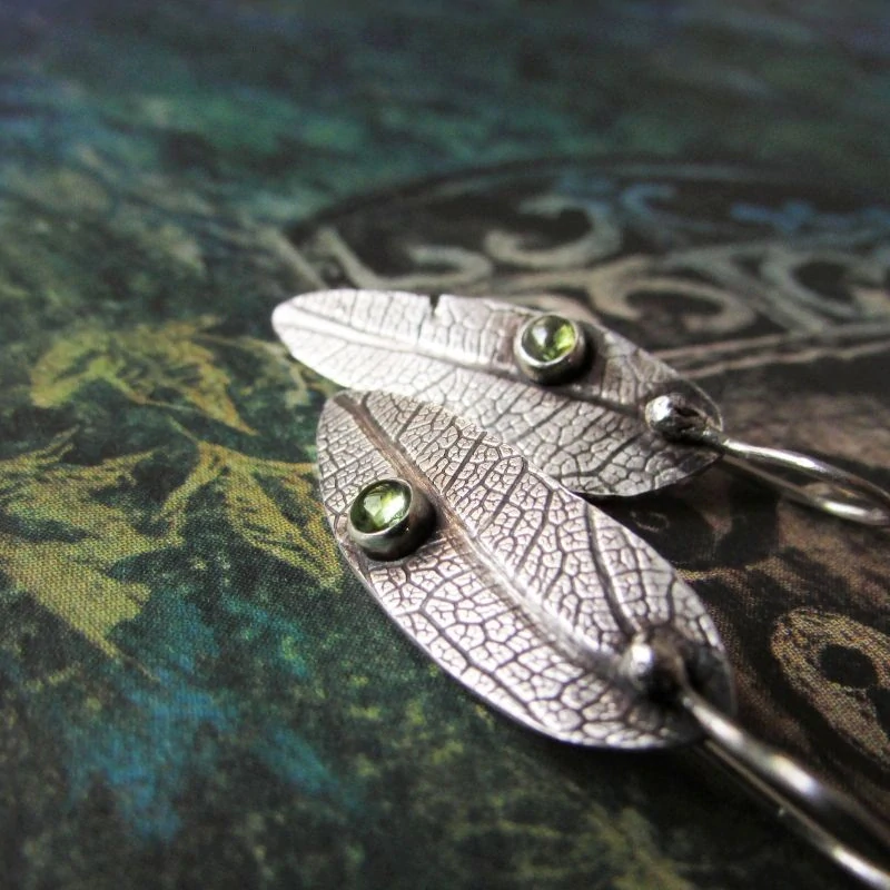 pitrunova.cz | Eva Pitrunová | Eva Pitrunová – autorské šperky, kterých se lidská ruka dotkla snad tisíckrát.