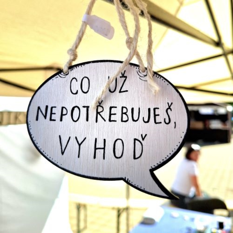 cernakrysa.cz - Kristýna Černá - originální šperky, autorské šperky, ručně vyráběné šperky, šperky ze dřeva, skleněné šperky, designové šperky, umělecké šperky, netradiční šperky, handmade šperky, české šperky, šperky malé série, surrealistické šperky.